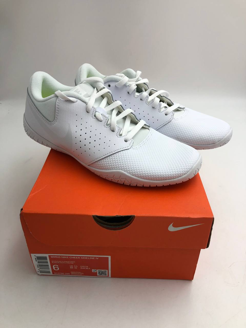 Кроссовки Nike Cheer Sideline IV / 6W
